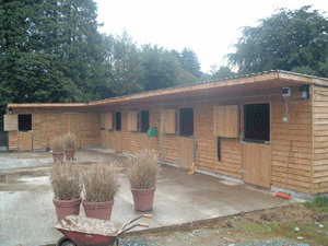 4-12x12-stables-18x12-corner-stable-and-tack-room